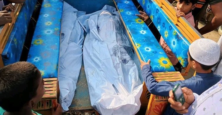 নওগাঁর পোরশায় নিজ বাড়ি থেকে স্বামী-স্ত্রীর মরদেহ উদ্ধার